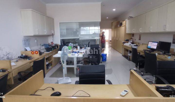 Gedung Kantor 2 Lantai  di Jalan Anggajaya 5