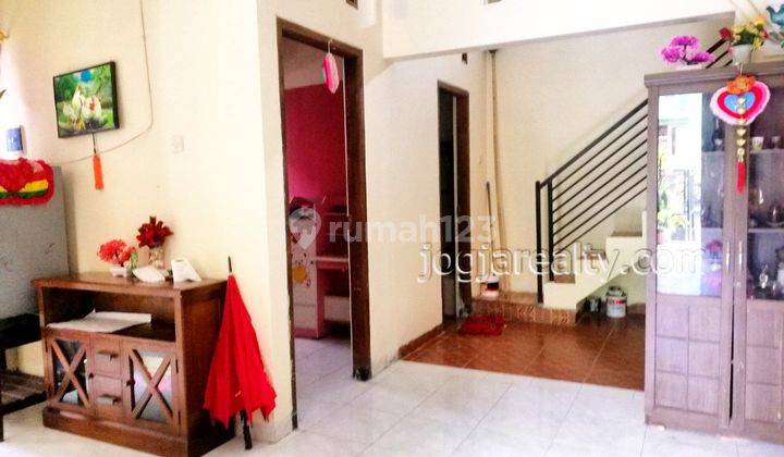 Rumah di Sewakan Dalam Perumahan Jogja Dekat Kota Kampus UGM di Sleman Yogyakarta 2 Lantai 3