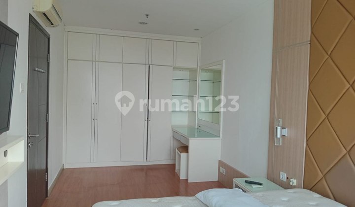 Dijual Apartemen Central Park Residence Type 2 Bedroom Furnish, Jakarta Barat