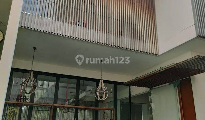 Dijual Rumah Mewah 2 Lantai di Taman Radio Dalam, Kebayoran Baru 2