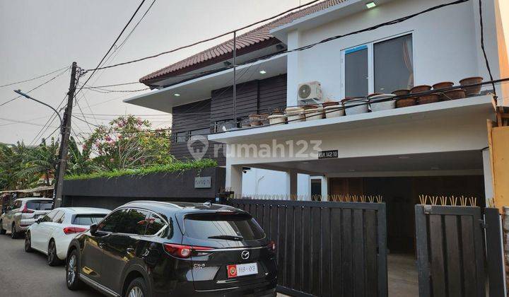 Dijual Rumah Hook 2 Lantai di Kav Dki, Meruya Selatan 1