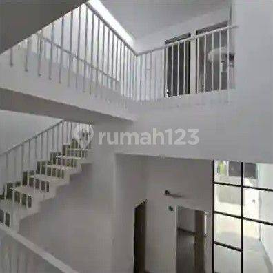 Dijual Rumah Baru 2 Lantai di Kav Dki Meruya, Jakbar 2