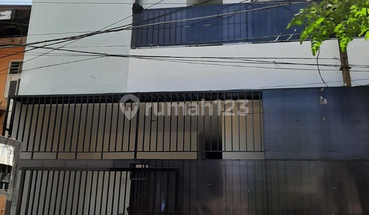 Dijual Kost Aktif di Tanjung Duren akses 1 Mobil, Jakarta Barat