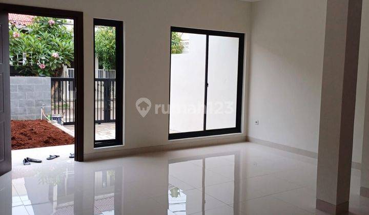 Rumah 2 Lantai Shm Sudah Renovasi Di Permata Bintaro  1