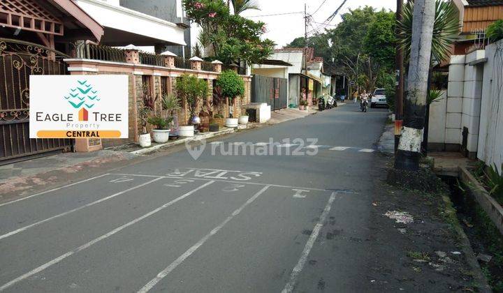 Rumah Cipete strategis siap huni 2 Lantai SHM Timur 2