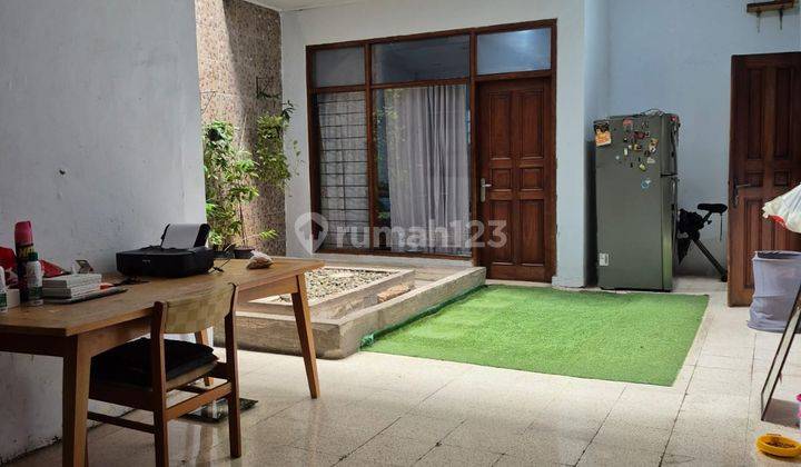 Rumah hitung tanah dipinggir jalan raya bogor susukan ciracas Jakarta timur 1