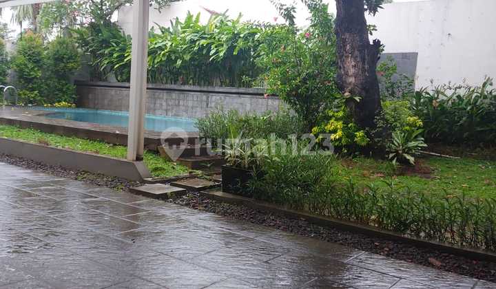 Disewakan Rumah Mewah Di Kuningan (PD013767) 2