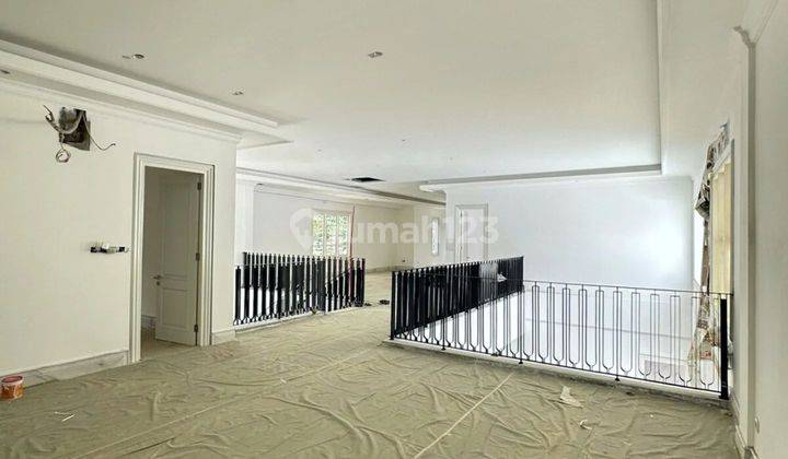 Rumah baru sangat mewah di area tenang menteng sangat jarang ada