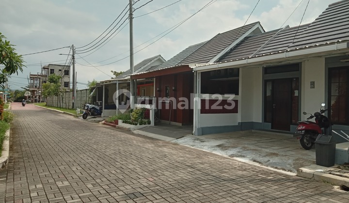 Semi-Furnished Ready to Occupy House in Citraland Cirebon Semi-Furnished Ready to Occupy House in Citraland Cirebon