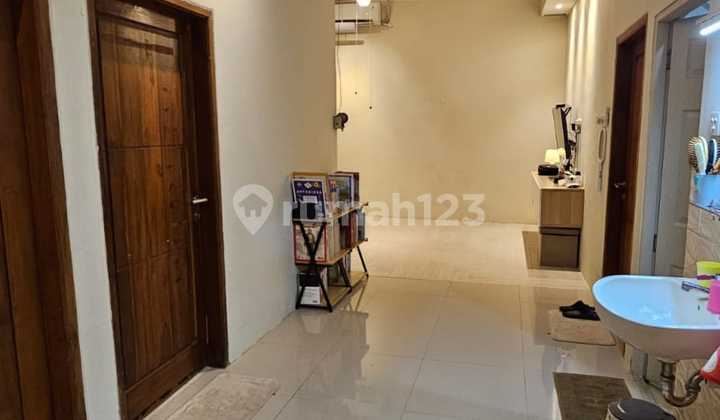 Luxurious 2-Story House in Pegambiran 2