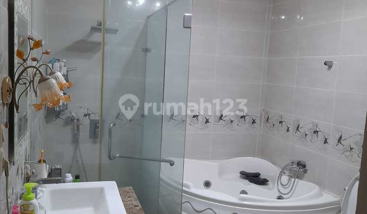 Rumah Puri Mansion- 8x17 2