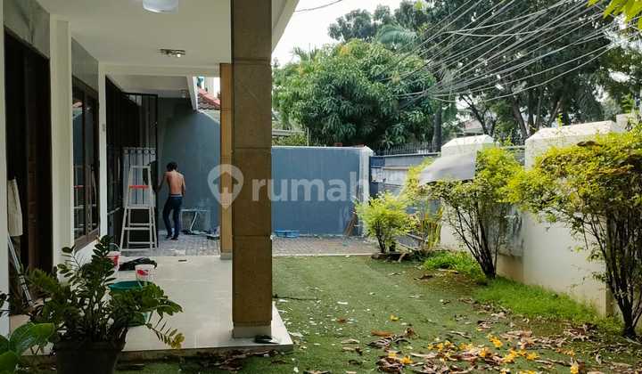 Rumah Hook Disewakan Bintaro Sektor 3 Strategis 2