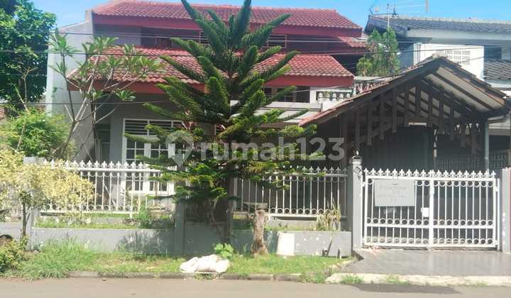 For Rent. 2-Story House in Bintaro Sector 1, Comfortable Location. For Rent. 2-Story House in Bintaro Sector 1, Comfortable Location.