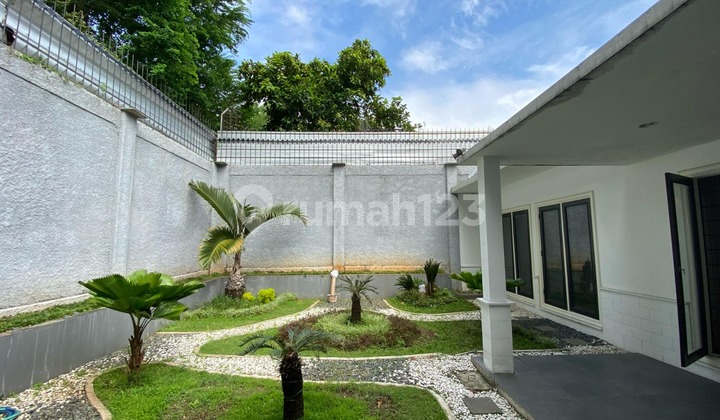 Dijual Rumah Cantik Dan Asri Area Permata Hijau  2