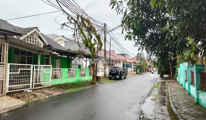 Dijual rumah tua hitung tanah di Nusaloka BSD 2