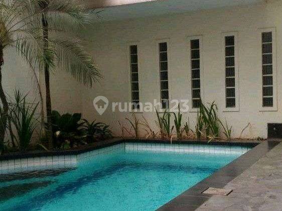 Dijual Rumah di Kemang Barat Jakarta Selatan 1