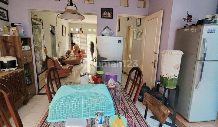 Dijual Tanah Bonus Gudang & Bangunan 4 lantai di Jl. Puri Kembangan 7