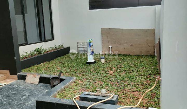 Dijualb Rumah di Griya Loka BSD 2