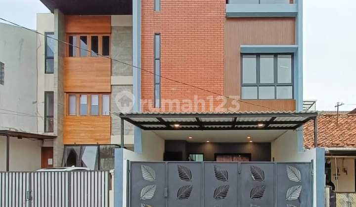 Brand New Industrial Home di Cipete, Jakarta Selatan