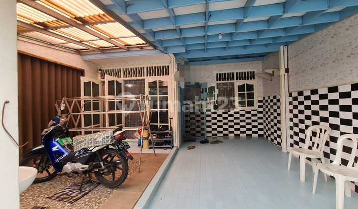 Rumah Full Bangunan di Griya Loka, Bsd Griya Loka