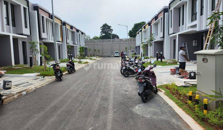 Dijual Rumah!! di Cluster Baroni, Summarecon 1