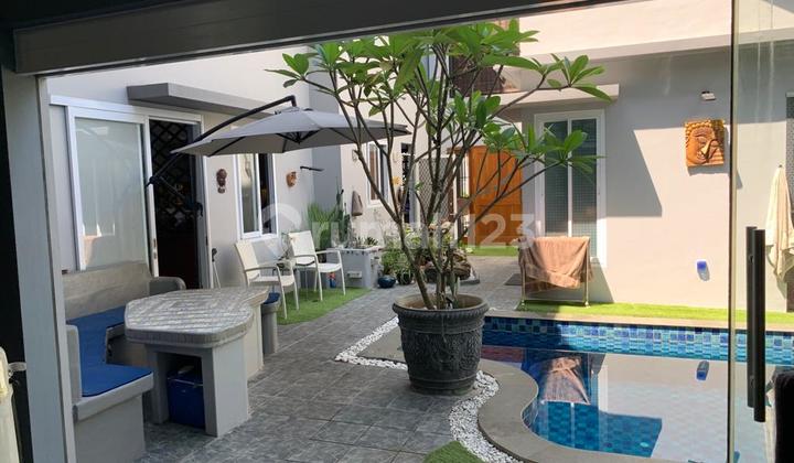 For Sale House with Strategic Location and Access in Foresta Fresco Aria 2