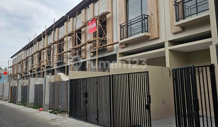 Jual Cepat rumah Baru di Bojong Lt.4x15 2lt