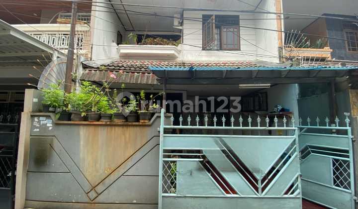 SO CHEAP - house in Duri Kepa..2 car street. slashing prices.wow land 6x13m2