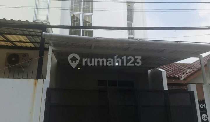 FRANS CEN-Rumah dijual di duri kepa.bagus.minimalis.jarang ada Luas tanah =  4.4 x 20 