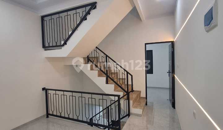 FRANS CEN-rumah Duri Kepa.minimalis.bagus.jarang ada.jlan lebar (uk. 3,7x18,3m)  2