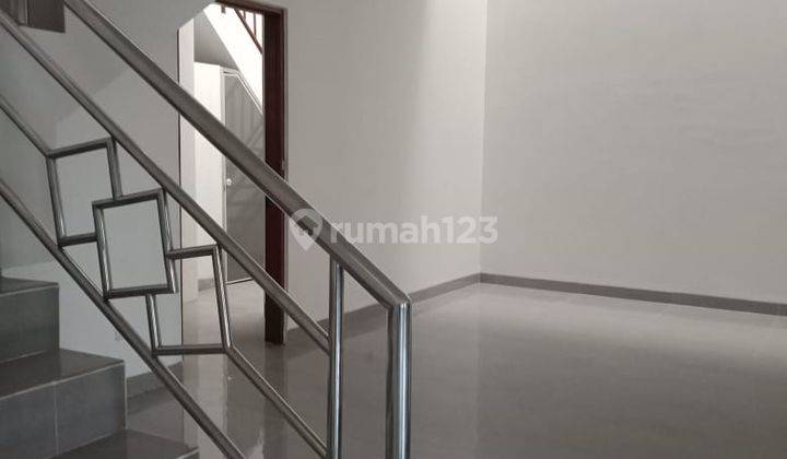 FRANS CEN-Rumah Mewah Disewa Di Sunrise Garden dekat Puri Indah dan Permata Buana.Luas Tanah: 10x20 m2 2