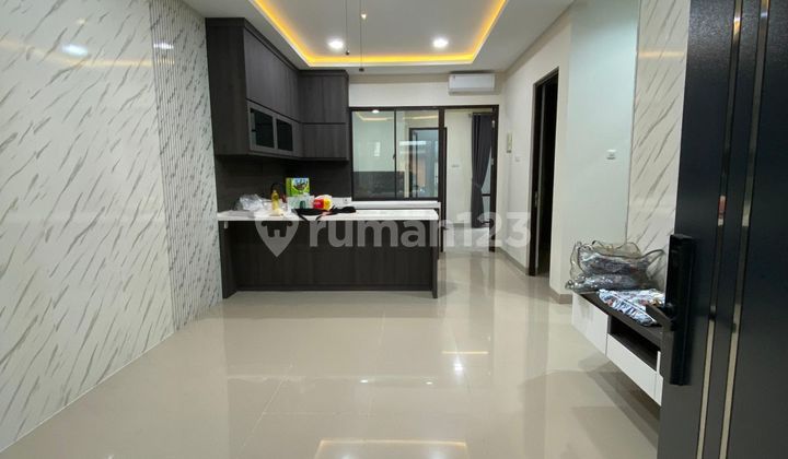 FRANS CEN-Disewa Casajardin Peony.Rumah Semi Furnish.Wow bagus.Luas 7x18m2/ 2 lt 2