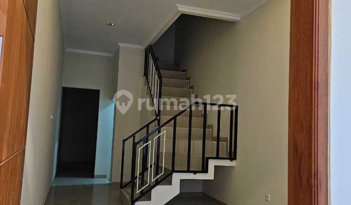 FRANS CEN-JUAL rumah di Taman ratu.baru.minimalis .tinggal 2 unit..Jalan depan 2 mobil   ○ LT = 48m2 2