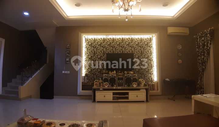 Frans house for sale in Green Mansion cluster. Very cheap. BU, price slashed. Land size 8x15 / 3 floors. 2