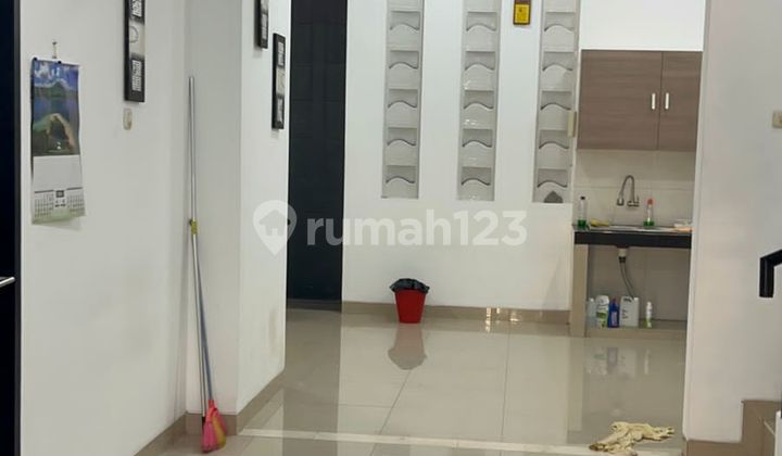 Rumah Disewa di Casajardin Semifurnished.bagus.jarang Ada Luas Tanah : 6X17 M2 2