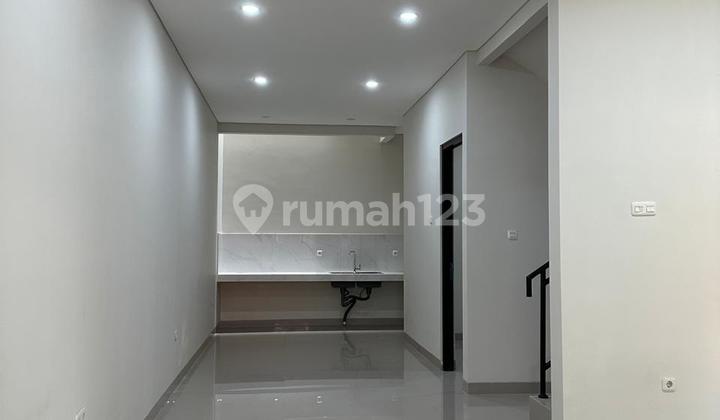 FRANS CEN-Quick Sale-New minimalist 2-story house in Duri Kosambi. New. Wow, nice. Land size 6x15. 2