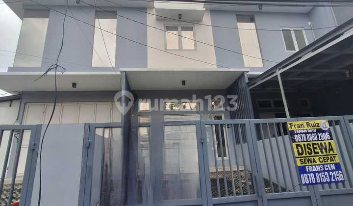For Rent Semi Shop House in Taman Ratu. Rare Opportunity..Excellent. Land Area 4.75x12/3 Floors. 2