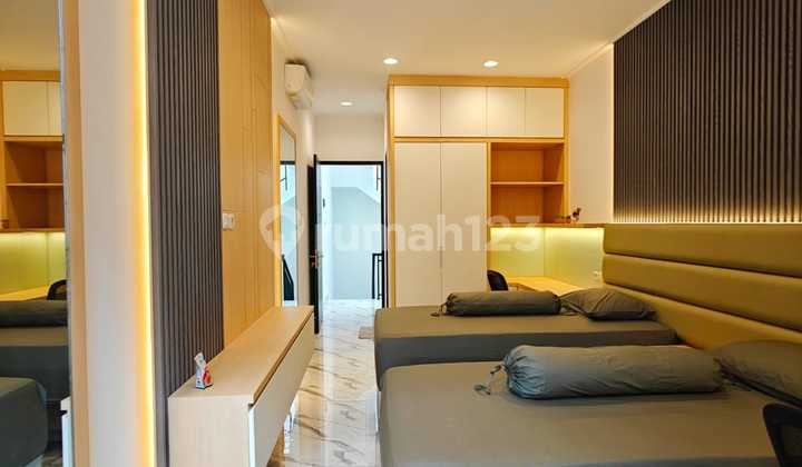 FRANS CEN-rumah baru di kedoya.wow bagus keren.lokasi bebas banjir.wow dr luas lt.34m2