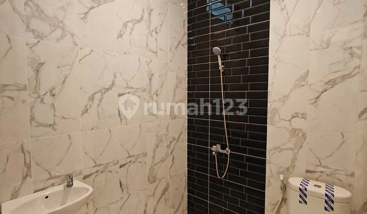 FRANS CEN-Jual cepat-Di jual rumah di Kedoya dekat kedoya baru..baru.bagus.murah Luas tanah 59 m2 2
