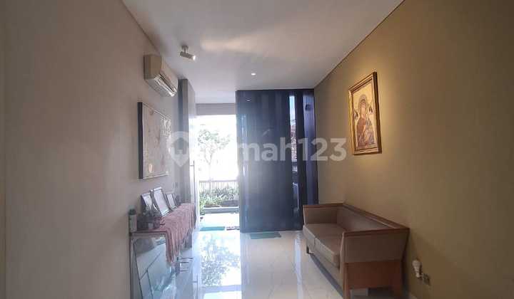 FRANS CEN-Rumah Dijual di Sunrise garden.lux.mewah.wow.bgs.jarang ada.murah Bebas banjir.rumah sangat rapi,nyaman dan asri Lt.10x20/ 2,5 lt 2