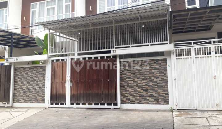 FRANS CEN-Dijual Rumah duri kepa.Bagus.wow.jarang ada.jln lebar, jakarta barat  LT 123m2 (6x21) 
