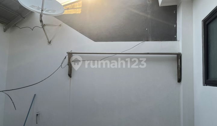 Rumah Disewa di Casajardin Semifurnished.bagus.jarang ada wow Luas tanah : 7x15 m2 2