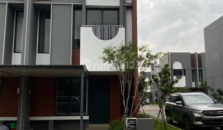 Rumah baru belum pernah di pakai dan furnish posisi hook siap huni 1