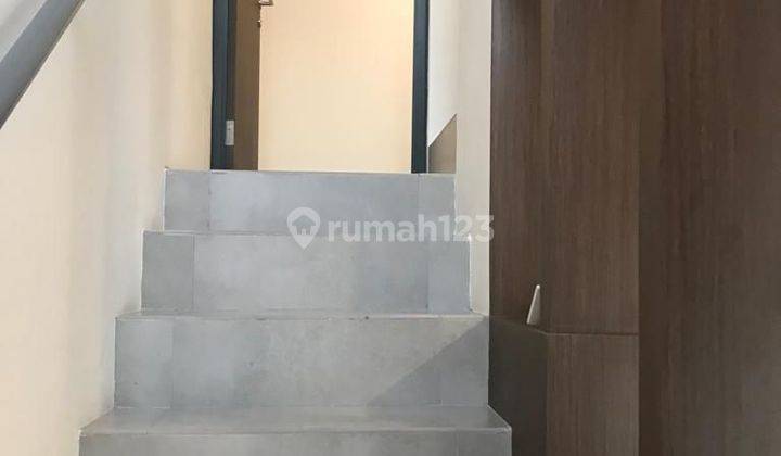 Rumah baru belum pernah di pakai dan furnish posisi hook siap huni 2