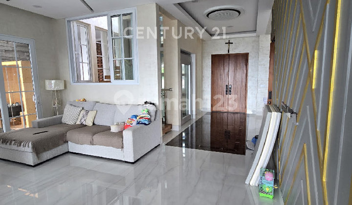 Resort-Style Mansion: Pool, Sauna, Lift, 14 AC Units, Citragrand. Resort-Style Mansion: Pool, Sauna, Lift, 14 AC Units, Citragrand.