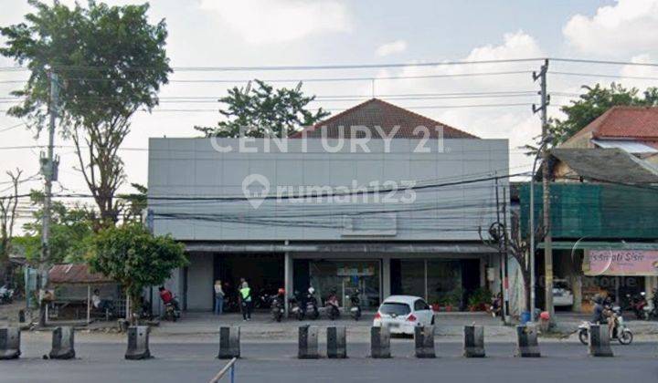 Tempat Usaha Di Pinggir Jalan Raya Majapahit.  1