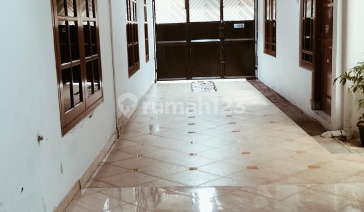 Rumah Strategis, Nyaman, Jalan Hanoman, Kota Semarang. 