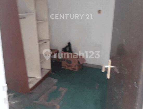 Investment in a 3-Storey Shophouse in Bangkong, Semarang 2