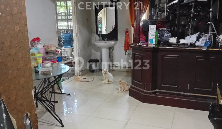 Investasi Aman Rumah Strategis di Purianjasmoro Semarang 2