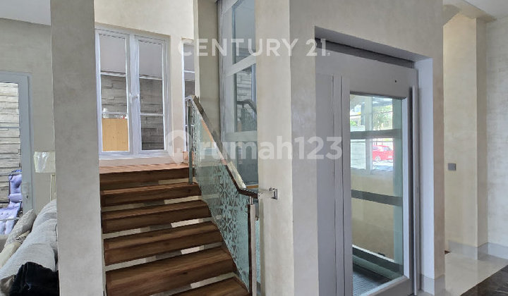 Resort-Style Mansion: Pool, Sauna, Lift, 14 AC Units, Citragrand. 2